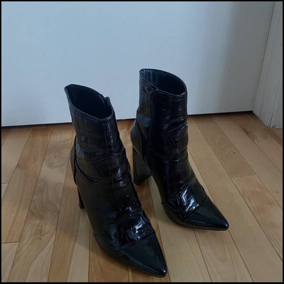 SOLD - Missguided Heeled Crocodile Booties - Picture 2 of 2